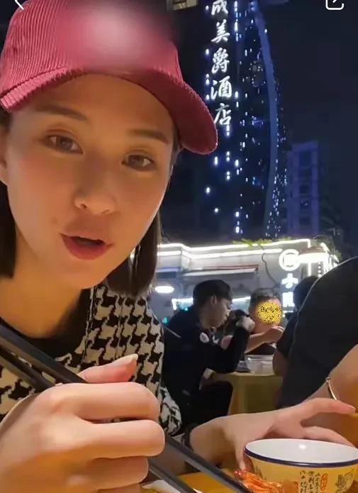 娱乐明星吃瓜爆料视频,明星吃瓜爆料视频幕后真相大起底